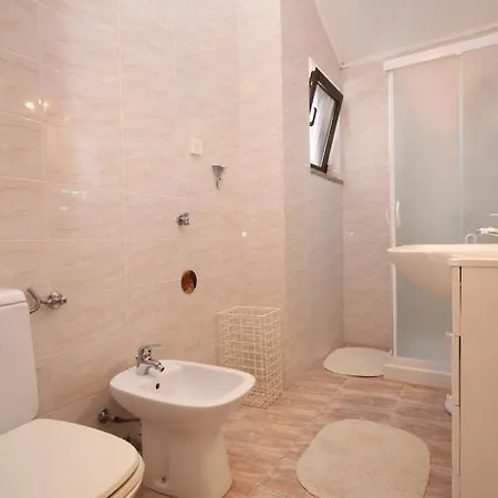 7171a Apartment *